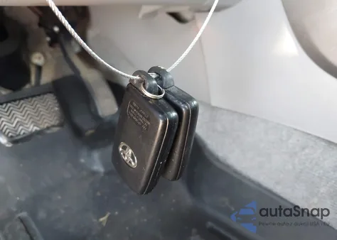 2011 Toyota Rav4 Limited z USA, uszkodzony, nr VIN JTMYF4DV5B5039087